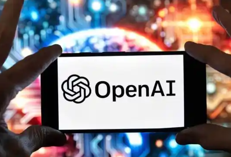消息人士透露：OpenAI 正考虑采取法律手段起诉苹